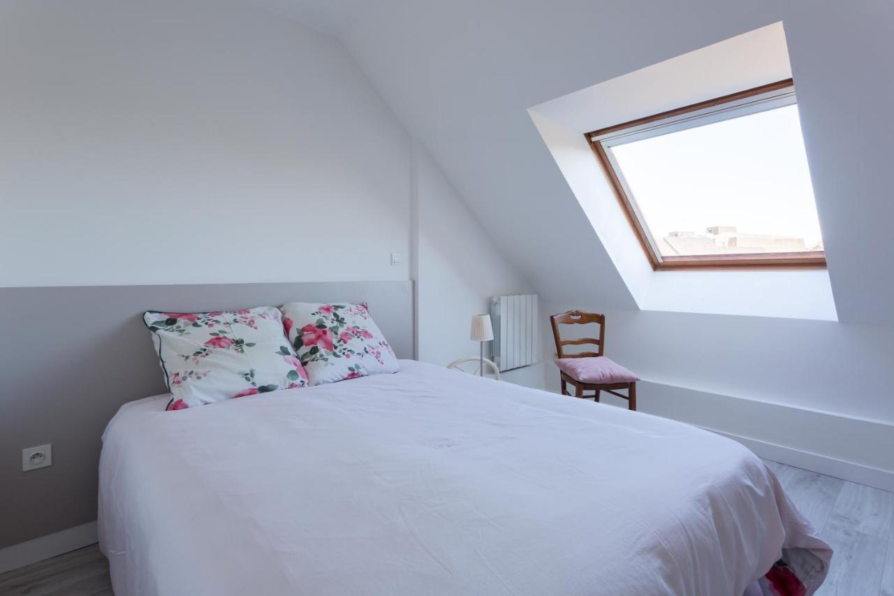 Apartamento Le Mancini - Parking Et Terrasse Mayenne Exterior foto