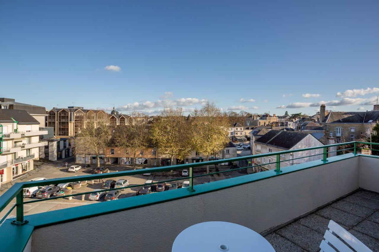 Apartamento Le Mancini - Parking Et Terrasse Mayenne Exterior foto